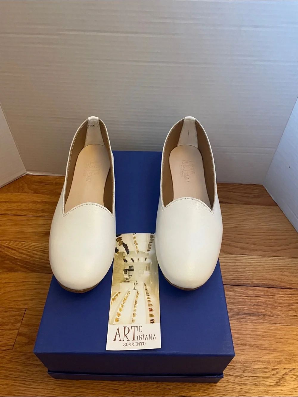 N/A white leather